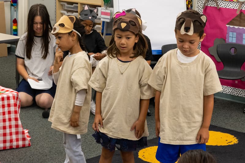 Kinder costume day